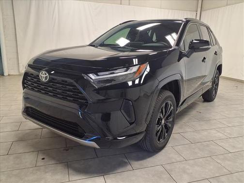 2025 Toyota RAV4 Hybrid SE