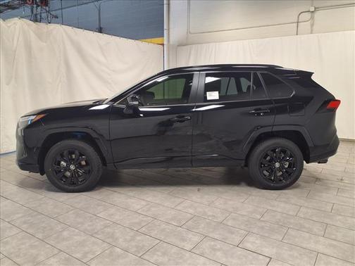 2025 Toyota RAV4 Hybrid SE