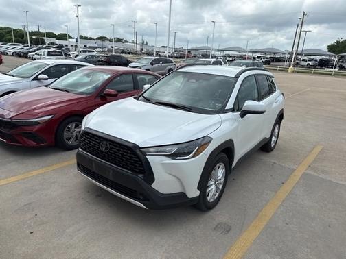 2024 Toyota Corolla Cross LE