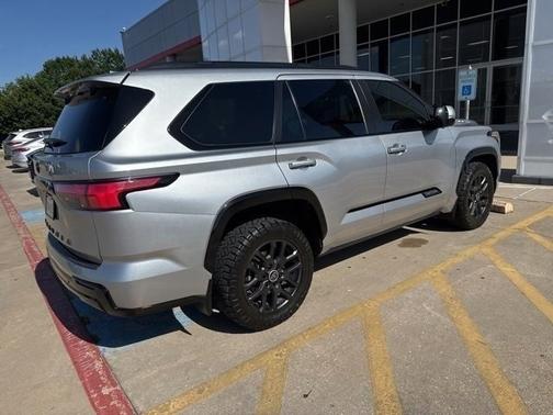 2024 Toyota Sequoia Platinum
