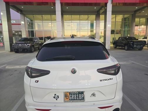 Alfa White 2021 Alfa Romeo Stelvio Ti Sport