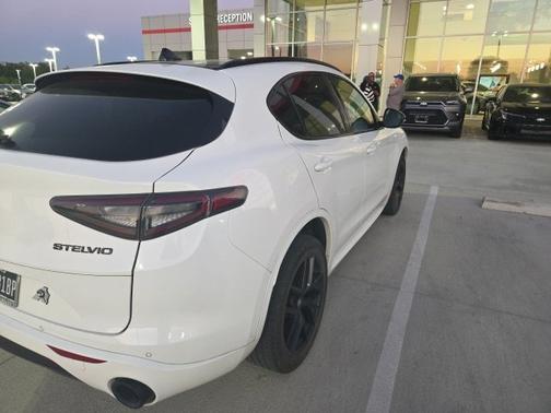 Alfa White 2021 Alfa Romeo Stelvio Ti Sport