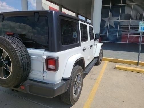 2023 Jeep Wrangler 4-Door Sahara 4x4