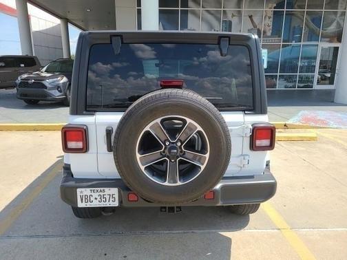 2023 Jeep Wrangler 4-Door Sahara 4x4