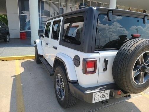 2023 Jeep Wrangler 4-Door Sahara 4x4