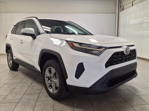 2025 Toyota RAV4 Hybrid XLE