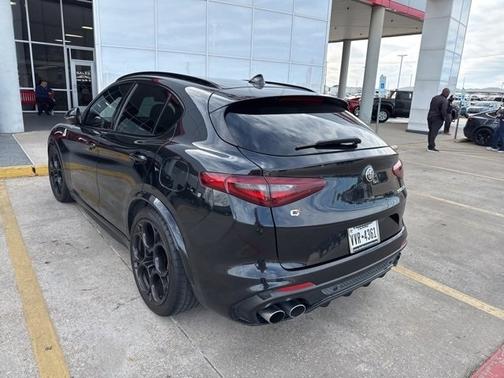 2022 Alfa Romeo Stelvio Quadrifoglio