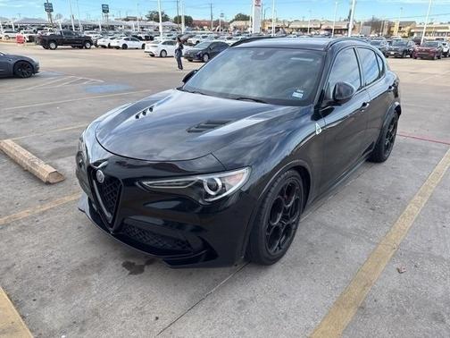 2022 Alfa Romeo Stelvio Quadrifoglio