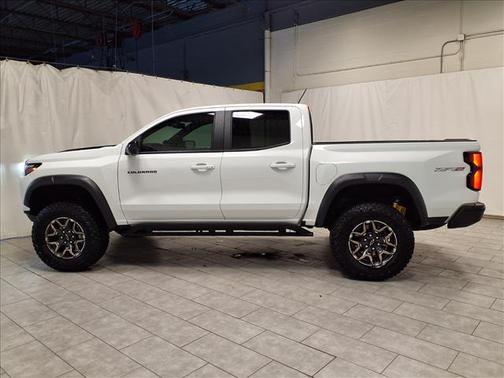Summit White 2025 Chevrolet Colorado ZR2