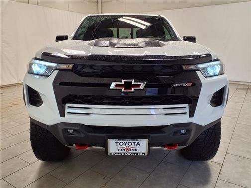 Summit White 2025 Chevrolet Colorado ZR2