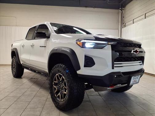 Summit White 2025 Chevrolet Colorado ZR2
