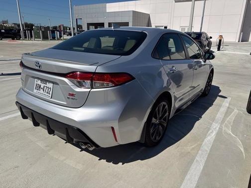 Classic Silver Metallic 2025 Toyota Corolla Hybrid SE