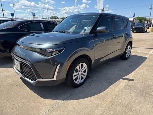 Gravity Gray 2023 Kia Soul LX