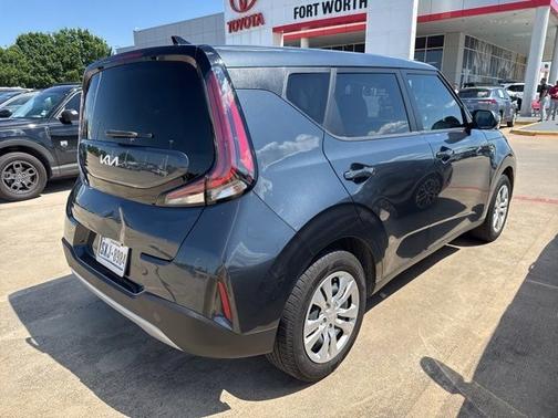 Gravity Gray 2023 Kia Soul LX