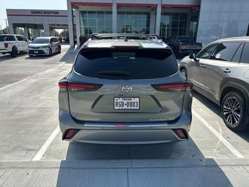 Heavy Metal 2025 Toyota Highlander Platinum