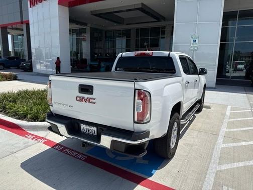 Summit White 2018 GMC Canyon Base
