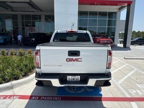 Summit White 2018 GMC Canyon Base