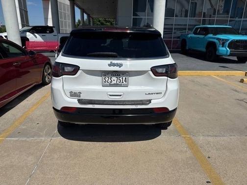 Bright White Clearcoat 2023 Jeep Compass Limited