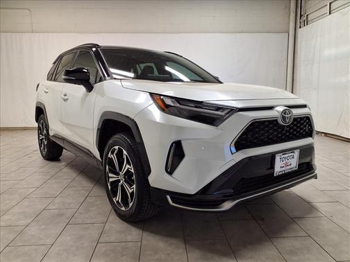 2025 Toyota RAV4 Hybrid SE