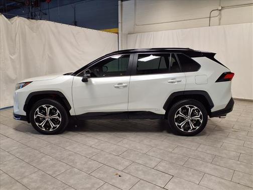 2025 Toyota RAV4 Hybrid SE