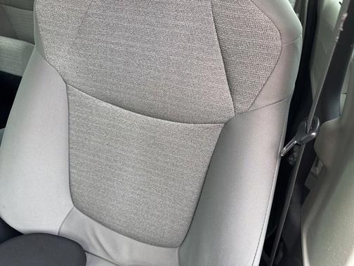 2022 Toyota Sienna LE