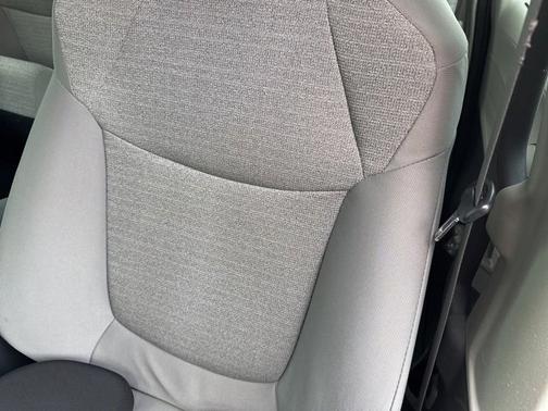 2022 Toyota Sienna LE
