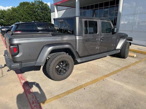 2022 Jeep Gladiator Sport