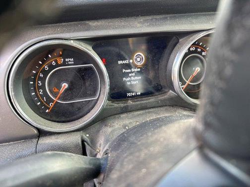 2022 Jeep Gladiator Sport