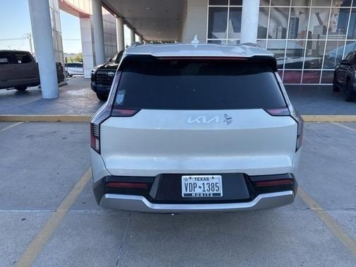 2024 Kia EV9 Land