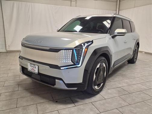 2024 Kia EV9 Land