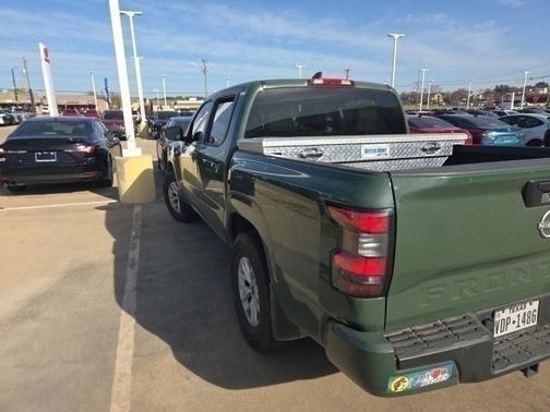 2024 Nissan Frontier SV