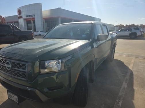 2024 Nissan Frontier SV