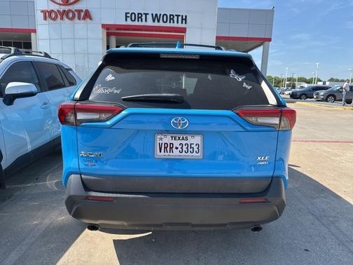 2021 Toyota RAV4 XLE