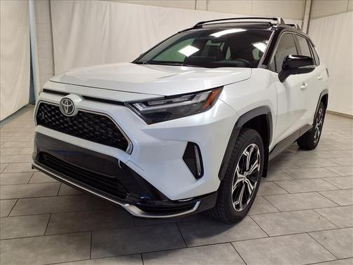 2025 Toyota RAV4 Hybrid SE