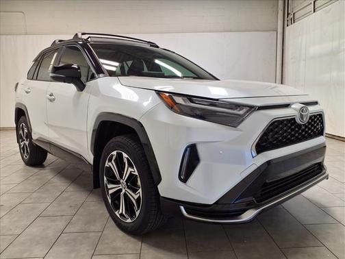 2025 Toyota RAV4 Hybrid SE