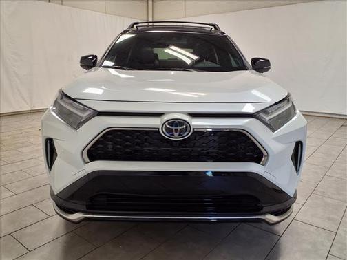 2025 Toyota RAV4 Hybrid SE