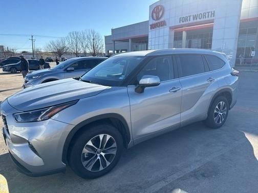 2024 Toyota Highlander XLE