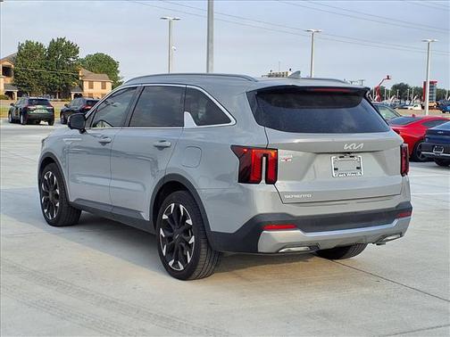 Wolf Gray 2024 Kia Sorento SX