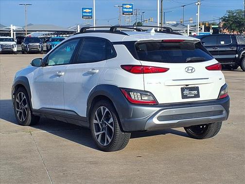 Lunar White 2022 Hyundai KONA Limited