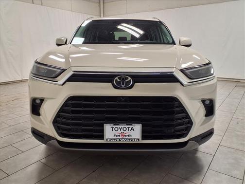 Coastal Cream 2024 Toyota Grand Highlander XLE