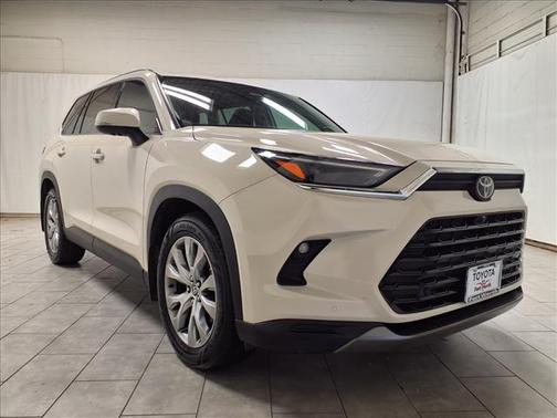 Coastal Cream 2024 Toyota Grand Highlander XLE