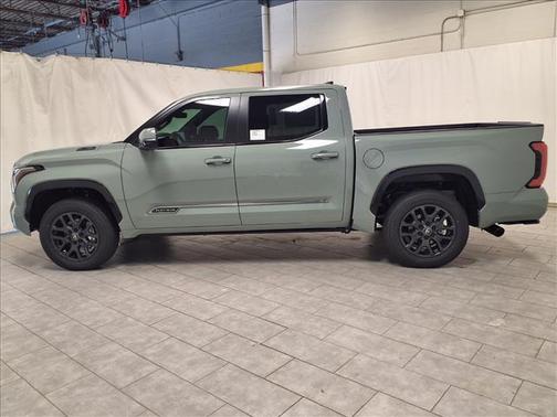 2026 Toyota Tundra Hybrid Platinum
