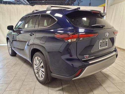 Blueprint 2026 Toyota Highlander Hybrid Platinum