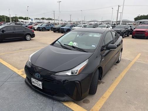 Midnight Black Metallic 2020 Toyota Prius LE