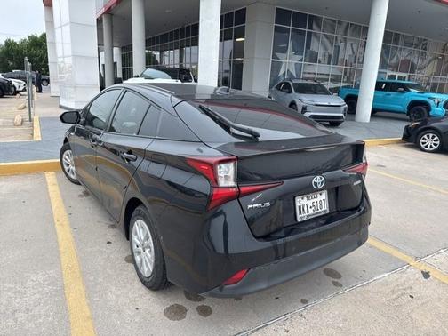Midnight Black Metallic 2020 Toyota Prius LE