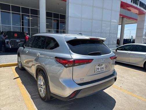 2023 Toyota Highlander Limited