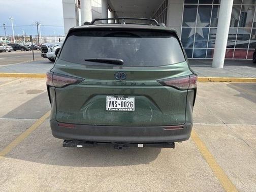 2025 Toyota Sienna Woodland Edition