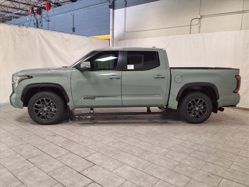 2025 Toyota Tundra Hybrid Platinum