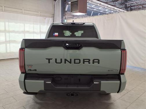 2025 Toyota Tundra Hybrid Platinum