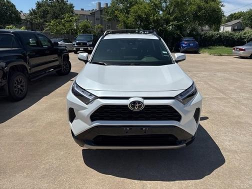 2025 Toyota RAV4 Hybrid SE